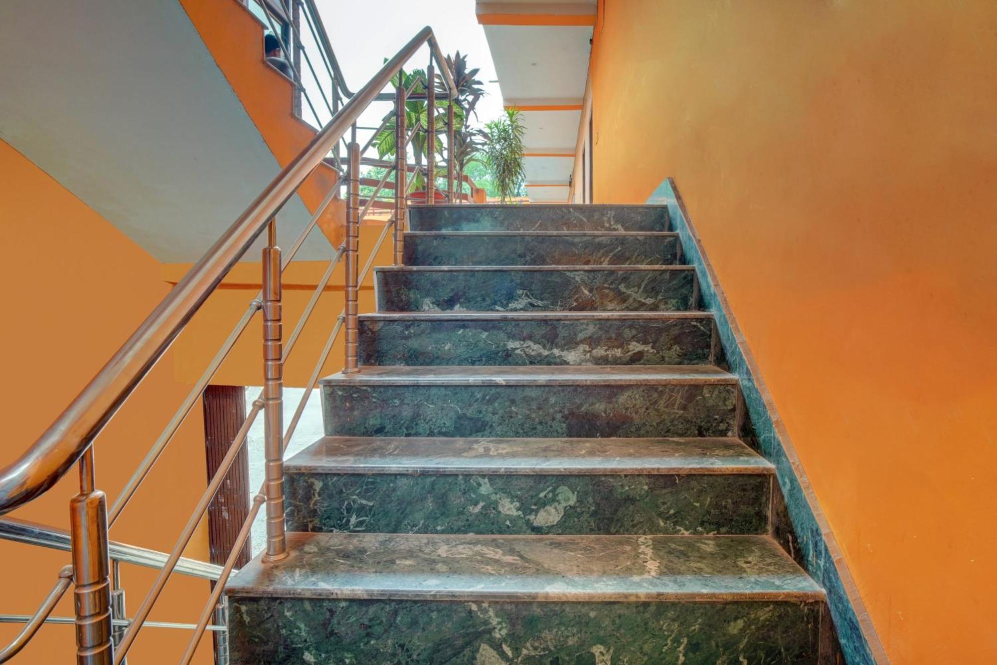Motihari Oyo Flagship 81389 Hotel Siddhi Vinayak מראה חיצוני תמונה