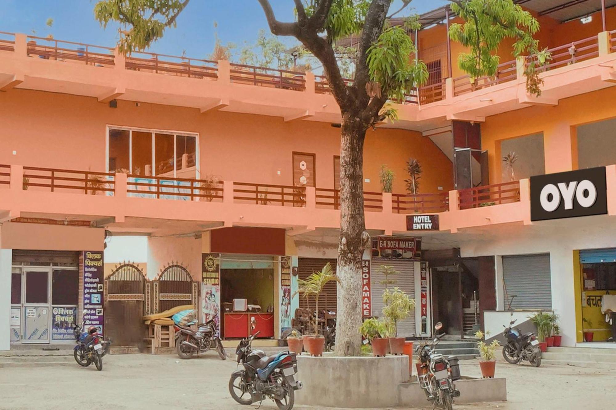 Motihari Oyo Flagship 81389 Hotel Siddhi Vinayak מראה חיצוני תמונה