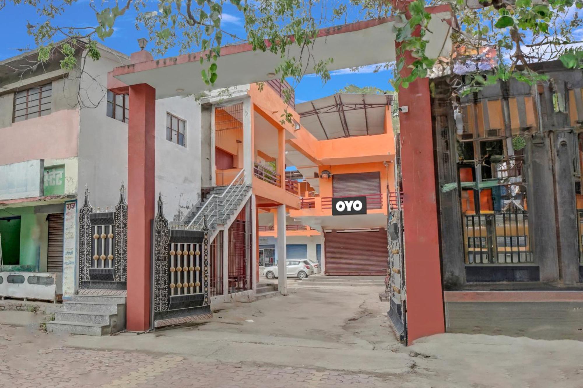 Motihari Oyo Flagship 81389 Hotel Siddhi Vinayak מראה חיצוני תמונה