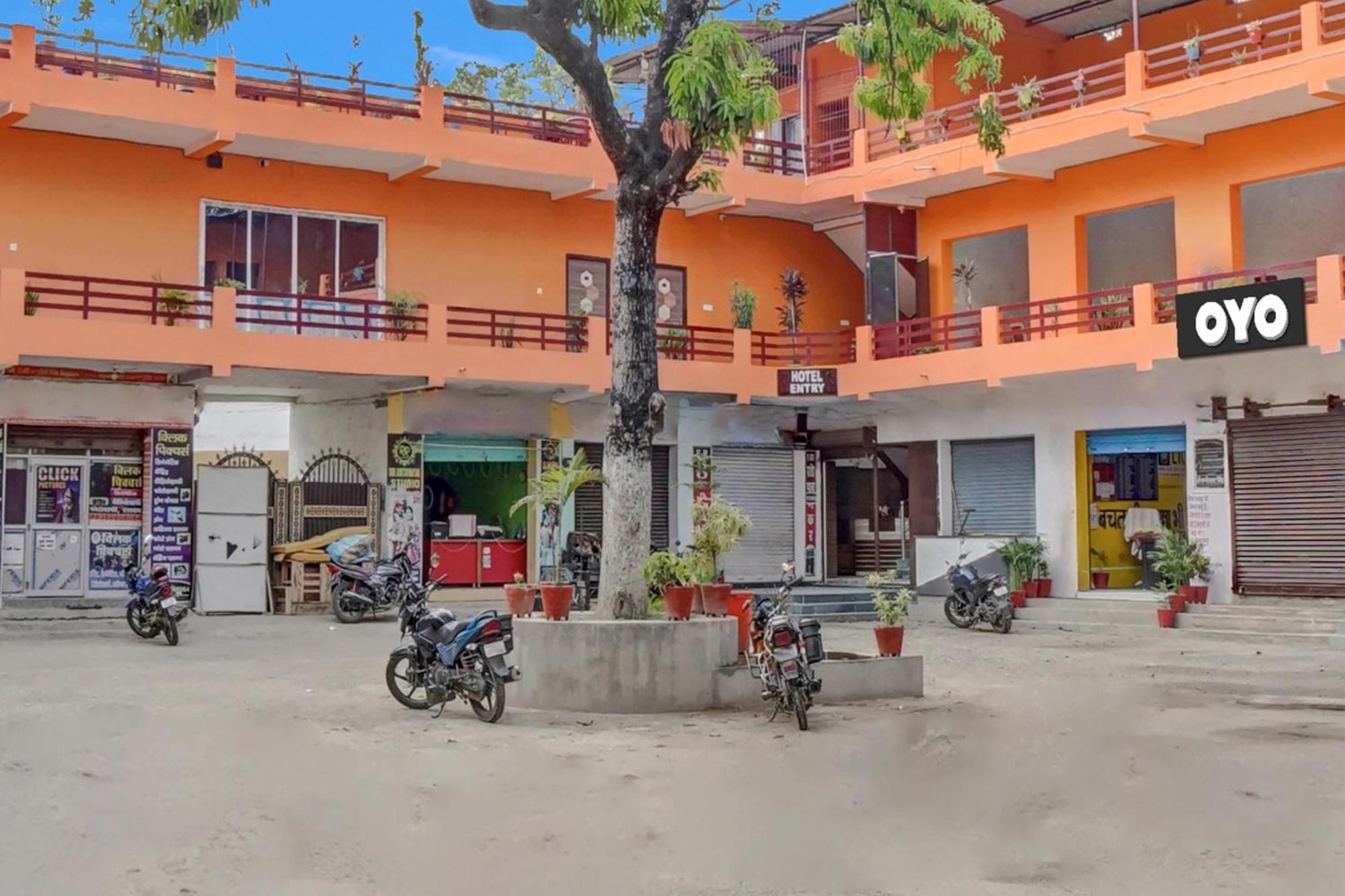 Motihari Oyo Flagship 81389 Hotel Siddhi Vinayak מראה חיצוני תמונה