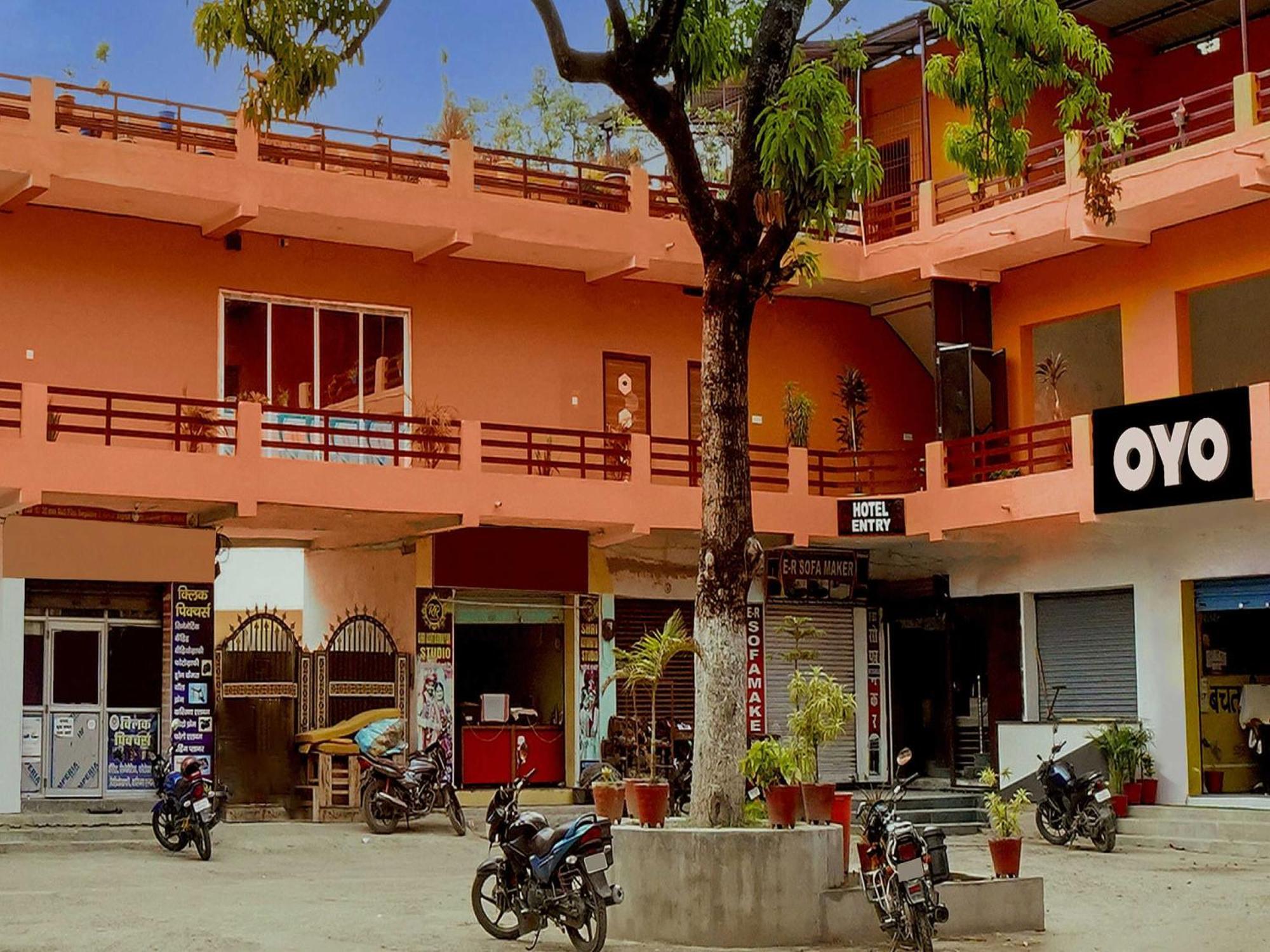 Motihari Oyo Flagship 81389 Hotel Siddhi Vinayak מראה חיצוני תמונה